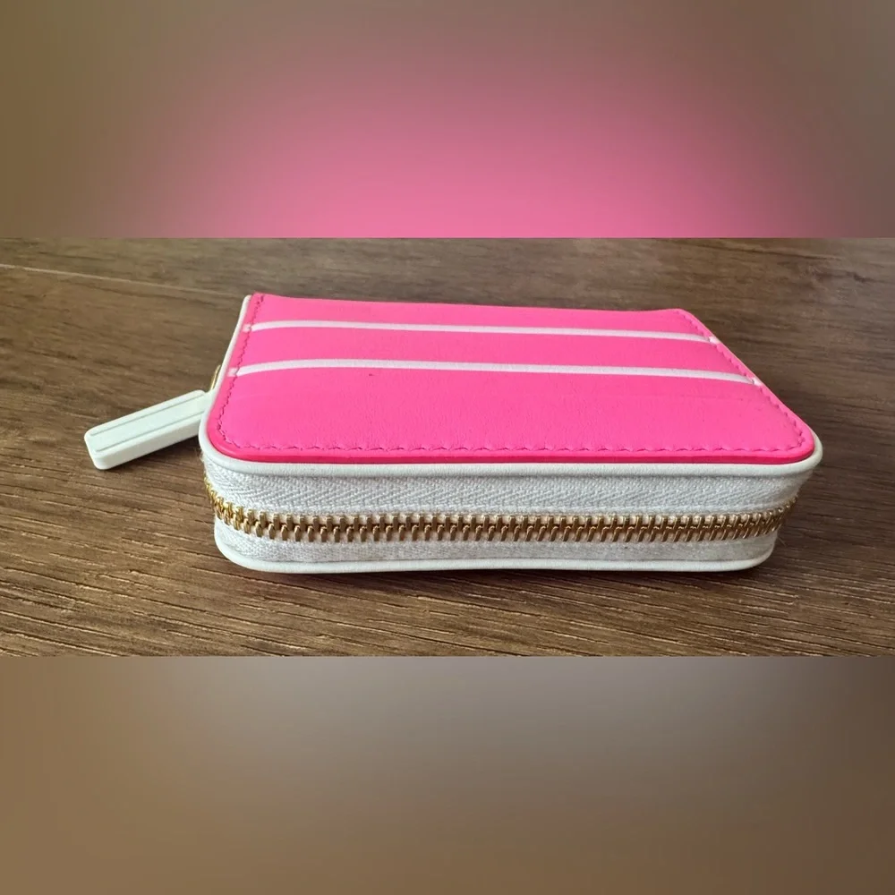 DIOR-AUTHENTIC (NWT) Small Pink & White Leather Vibe Voyageur Wallet